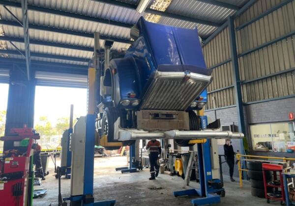 Truck auto electrician and repairs in Geelong